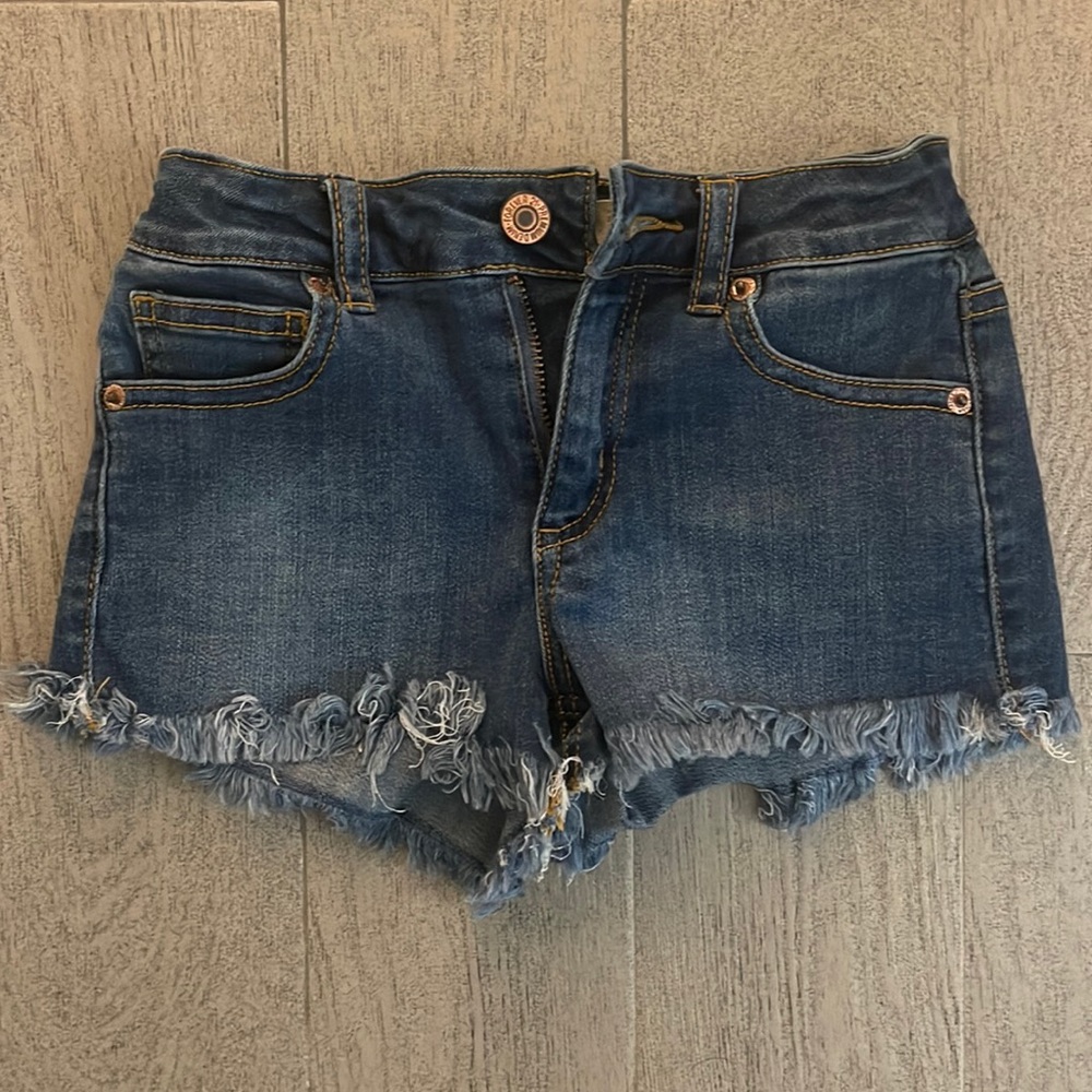 Forever 21 girls Jean shorts size 5/6